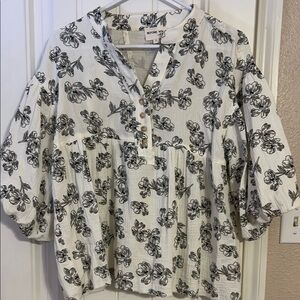 Storia White Boxy 3/4 Sleeve Blouse